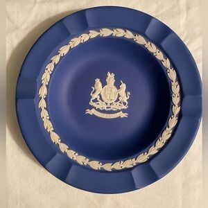 Vintage Wedgwood Jasperware - Queen Elizabeth Silver Jubilee
